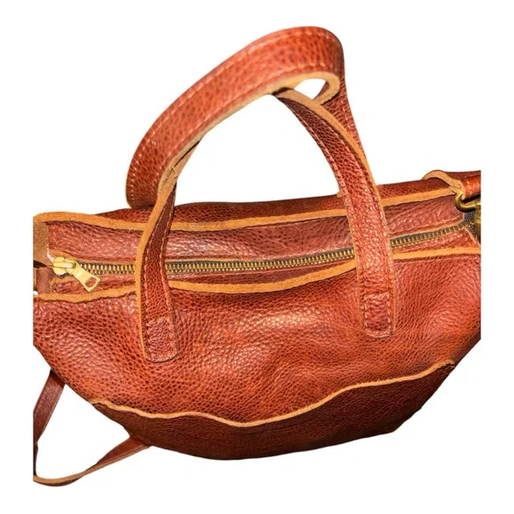 Portland Leather Med Tote - Picture 2 of 4